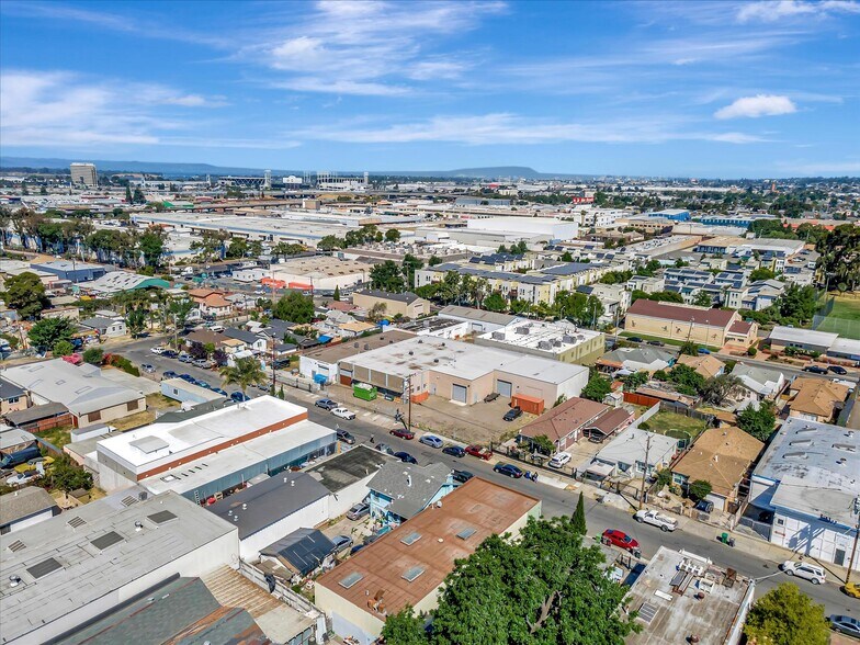 More Photos Of 954 86th Ave, Oakland Manufacturing For Sale