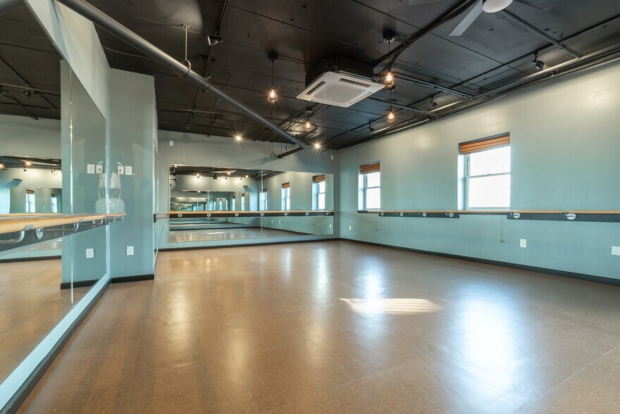 More Photos Of 717 Bethlehem Pike, Erdenheim Office For Sale