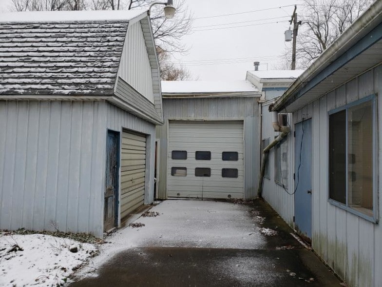 More Photos Of 3245 Main St, Marlette General Retail For Sale