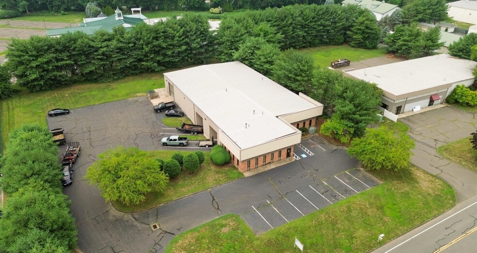 Primary Photo Of 154 Commerce Way, South Windsor Manufacturing For Lease