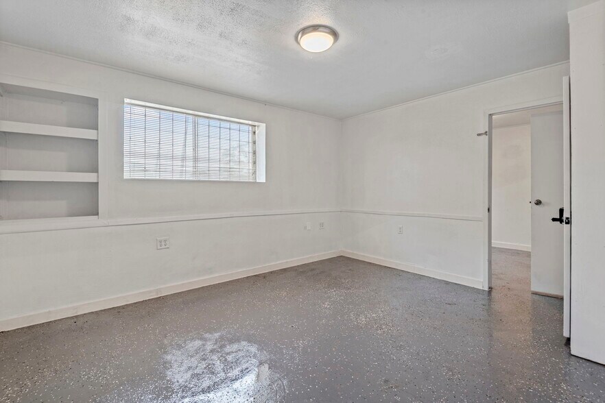 More Photos Of 25232 Hardin Store Rd, Magnolia Manufacturing For Lease