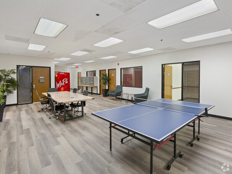 More Photos Of 205 E Alma Ave, San Jose Warehouse For Lease