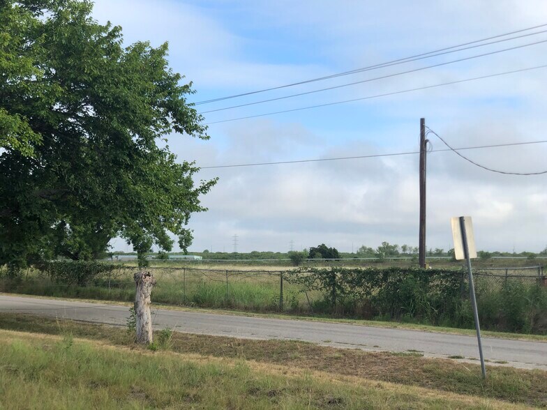 More Photos Of Hill Lane, Manor Land For Sale
