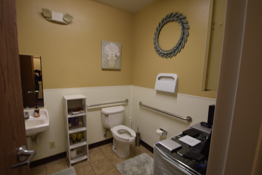 More Photos Of 199 N Arroyo Grande Blvd, Henderson Office For Lease