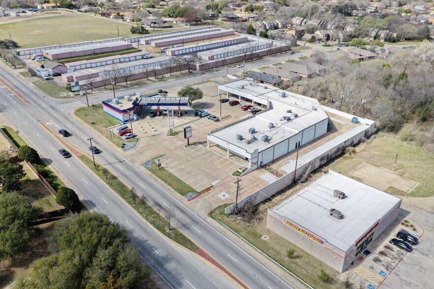 More Photos Of 1223 E Belt Line Rd, DeSoto Freestanding For Lease