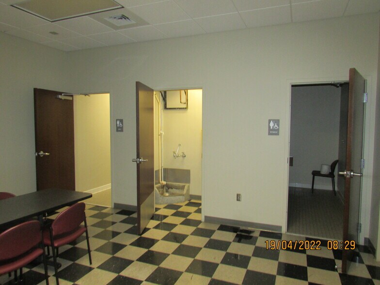 More Photos Of 18940 S Tamiami Trl, Fort Myers Medical For Lease