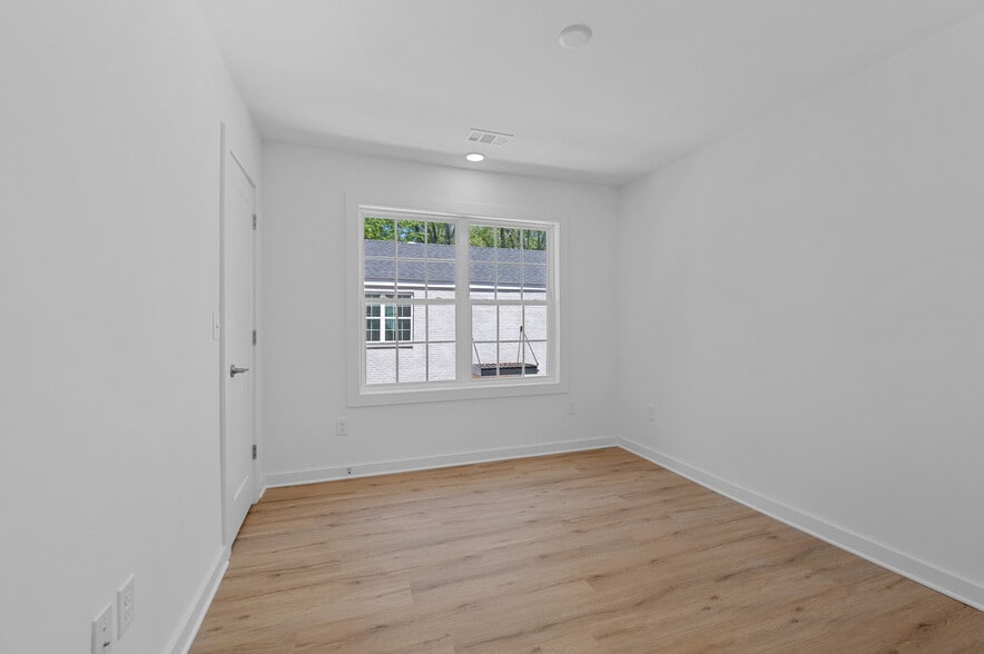 More Photos Of 239 Howard St NE, Atlanta Apartments For Sale