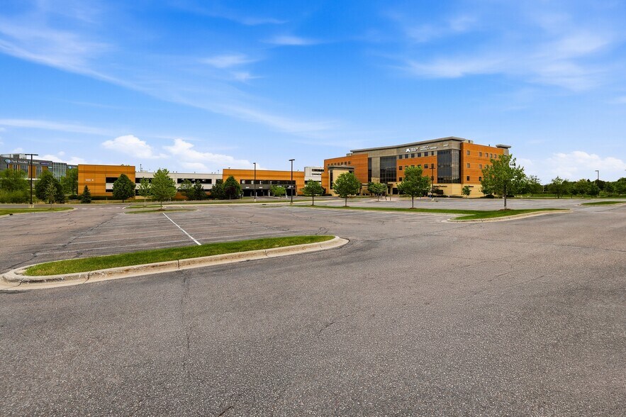 More Photos Of 14101 Fairview Dr, Burnsville Medical For Lease
