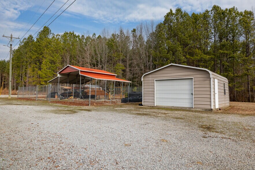 More Photos Of 23197 Governor Harrison Pky, Freeman Storefront Retail Office For Sale