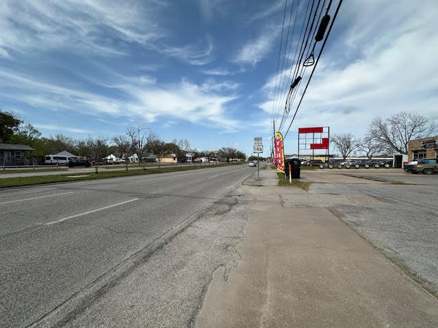 More Photos Of 1000 N Alexander Dr, Baytown Freestanding For Sale