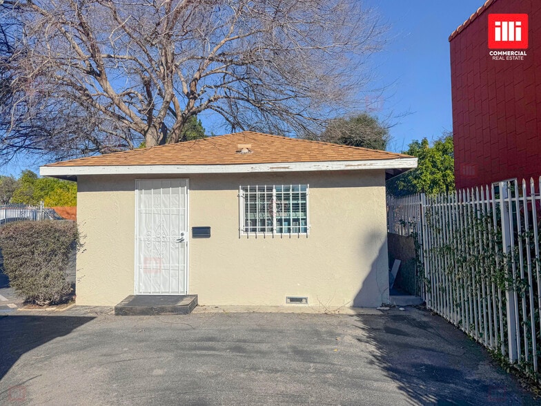 More Photos Of 17447 Chatsworth St, Granada Hills Medical For Lease