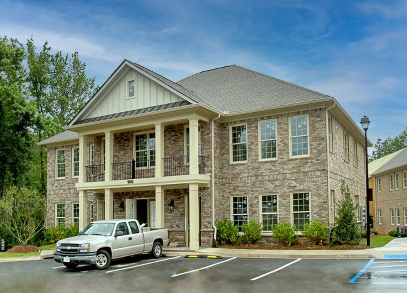 More Photos Of 1905 Woodstock Rd, Roswell Office For Lease