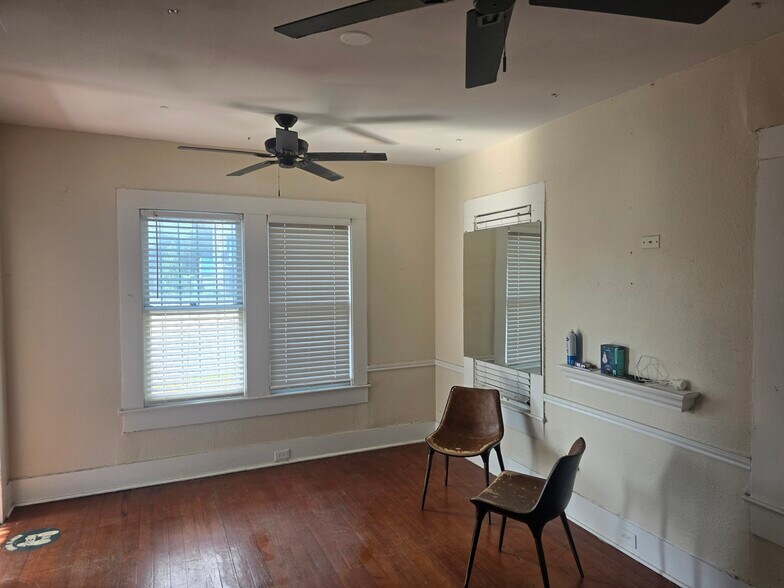 More Photos Of 1307 Culebra Rd, San Antonio Storefront Retail Residential For Sale