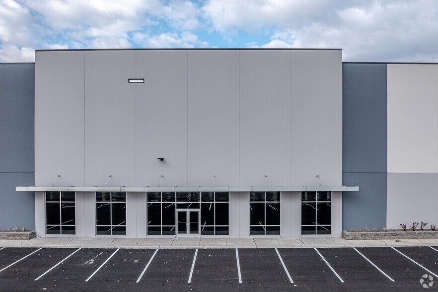 More Photos Of 650 Federal Blvd, Carteret Unknown For Lease