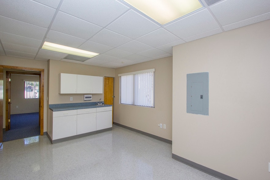 More Photos Of 26 Office Park Dr, Palm Coast Medical For Sale