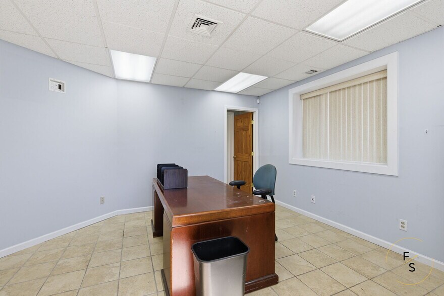 More Photos Of 64 Cody St, West Hartford Warehouse For Sale