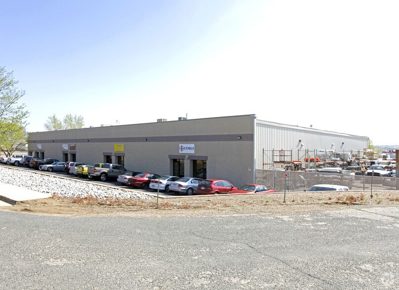 Primary Photo Of 7476 S Eagle St, Centennial Warehouse For Lease