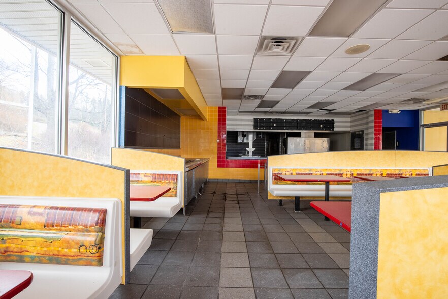 More Photos Of 14109 Highway 226 S, Spruce Pine General Retail For Sale