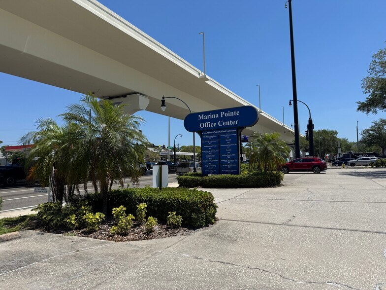 More Photos Of 4828 W Gandy Blvd, Tampa Business Park For Lease