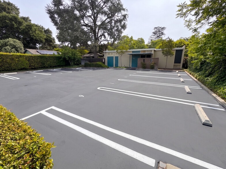 More Photos Of 319 Harvard Ave, Claremont Office For Sale