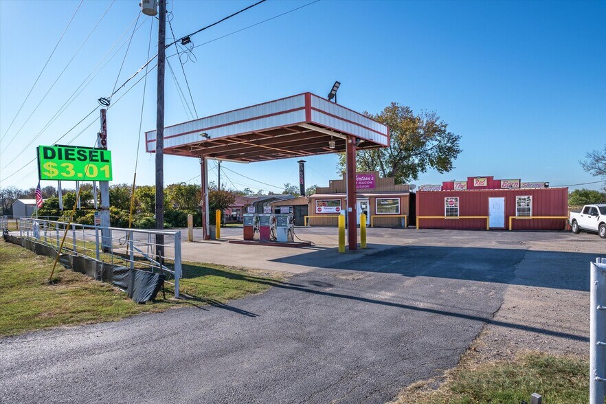 More Photos Of 28323 Interstate, Wills Point Restaurant For Sale