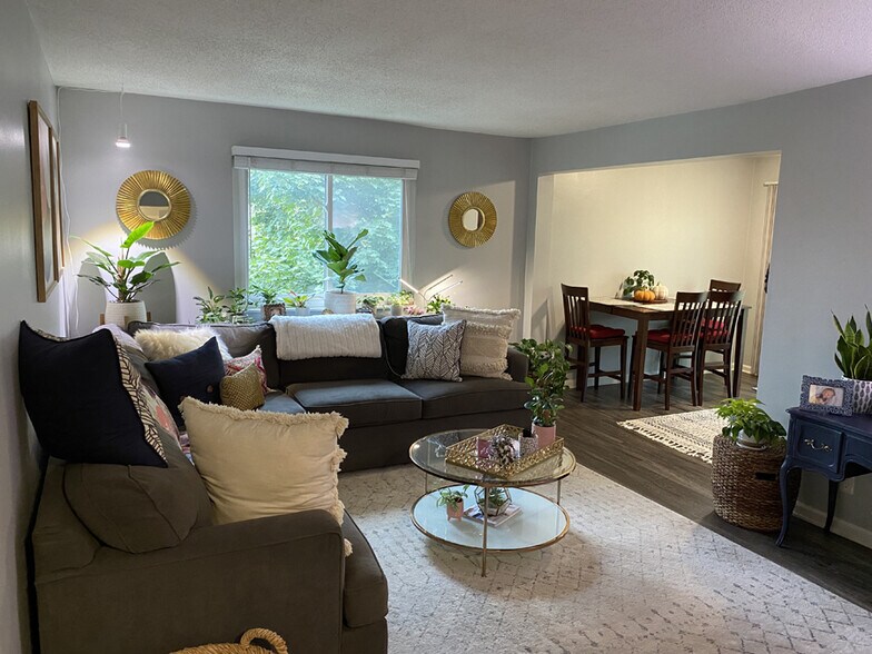 More Photos Of 706 E 139th St, Kansas City Apartments For Sale