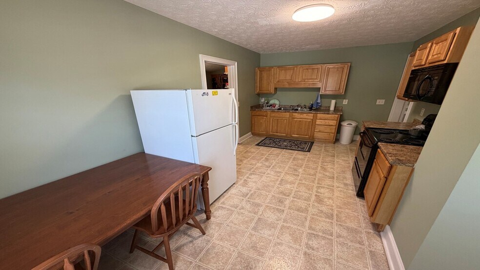 More Photos Of 5659 Old Dahlonega Hwy, Murrayville Office Residential For Lease