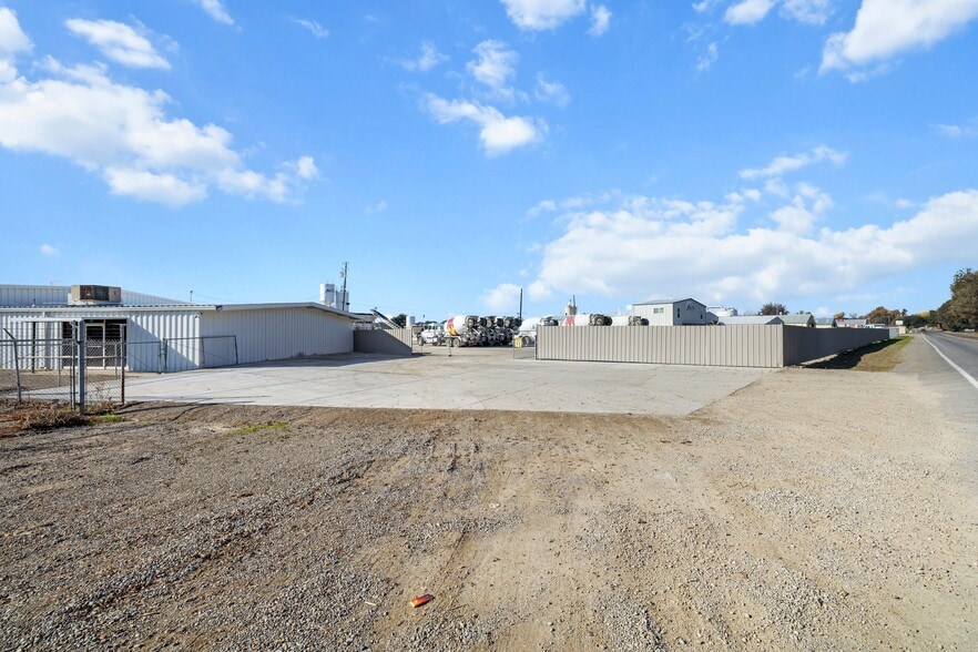 More Photos Of 14450-144470 Walnut Grove- Thornton Rd, Walnut Grove Industrial For Sale