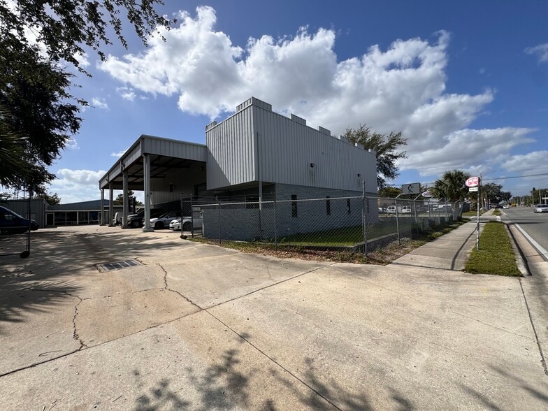 More Photos Of 5909 E Anno Ave, Orlando Auto Repair For Lease
