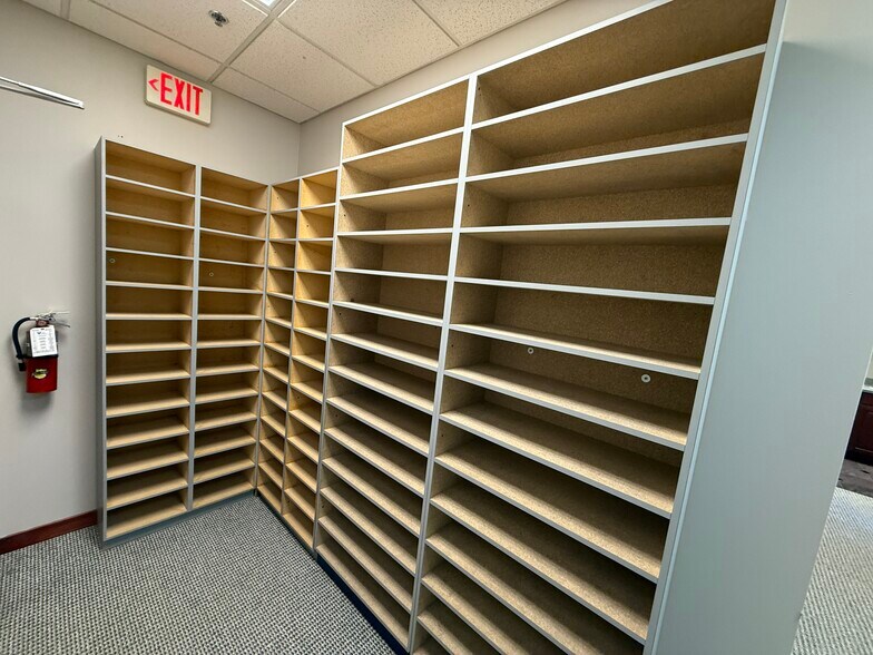 More Photos Of 39525 14 Mile Rd, Novi Medical For Lease