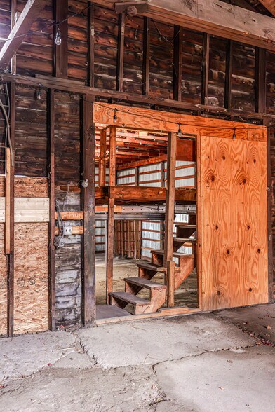 More Photos Of 357 Columbia St, Hudson Warehouse For Sale