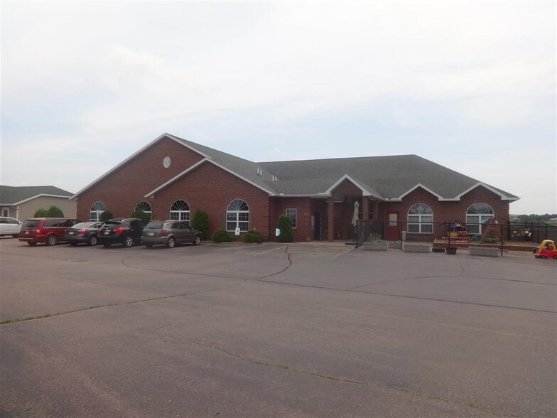 More Photos Of 1500 Merrill Ave, Wausau Office For Sale