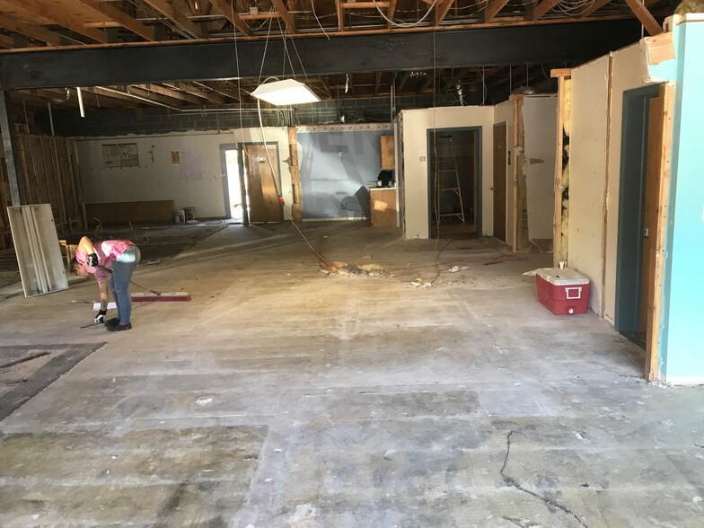 More Photos Of 2296-2300 Us-70, Swannanoa Unknown For Lease