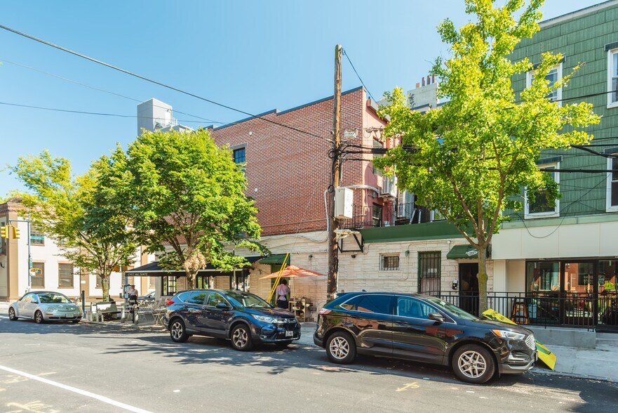 More Photos Of 47 Franklin St, Brooklyn Apartments For Sale