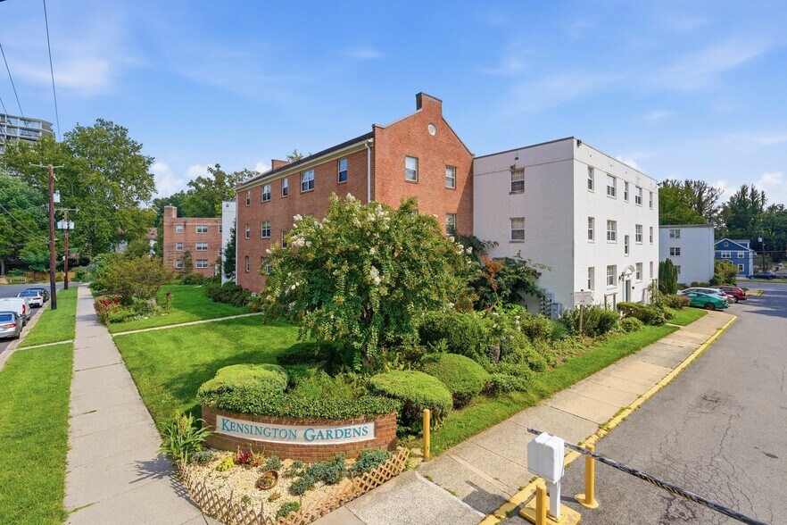 Primary Photo Of 3405 University Blvd W, Kensington Apartments For Sale