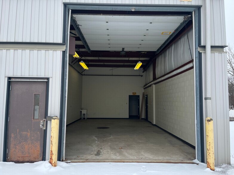 More Photos Of 2401 Chicago St, Valparaiso Telecom Hotel Data Hosting For Sale