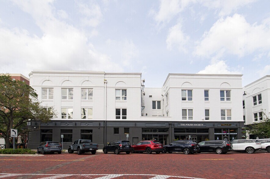 More Photos Of 442 W Kennedy Blvd, Tampa Office For Lease