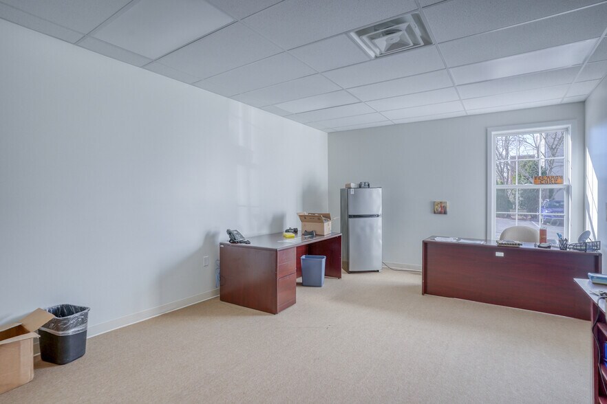 More Photos Of 4 E Laurel St, Georgetown Office For Lease