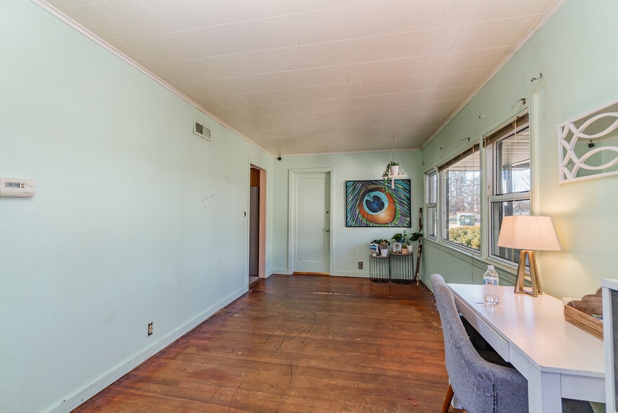 More Photos Of 2117 S River Rd, Bay City Apartments For Sale