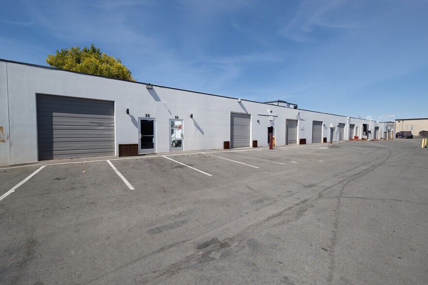 More Photos Of 380 Freeport Blvd, Sparks Unknown For Lease