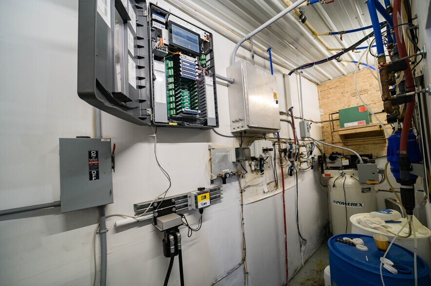 More Photos Of 1700 Oriskany W st, Utica Carwash For Sale