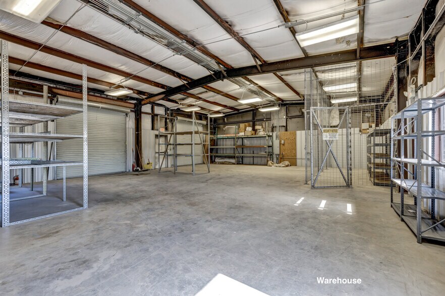 More Photos Of 6226 Fairdale Dr, San Antonio Warehouse For Lease