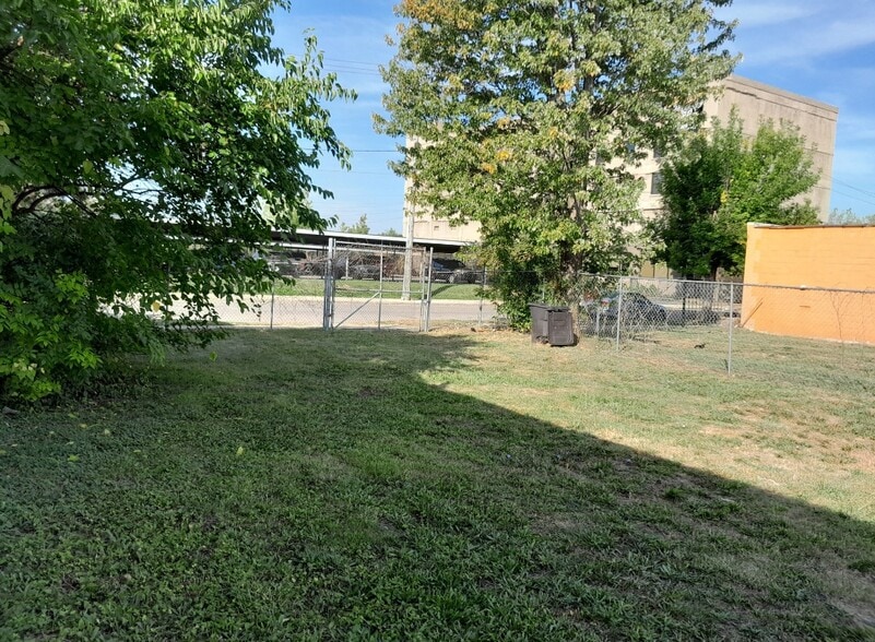 More Photos Of 534 Bellevue St, Detroit Land For Sale