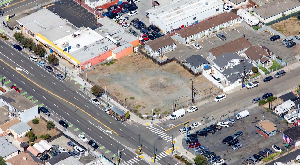 More Photos Of 16790 E 14th St, San Leandro Auto Dealership For Lease