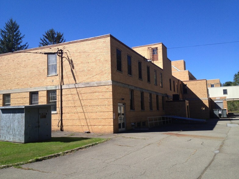 More Photos Of 520 Ruah St, Blossburg Medical For Sale