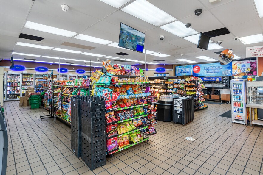 More Photos Of 2734 Del Rosa Ave, San Bernardino Service Station For Sale