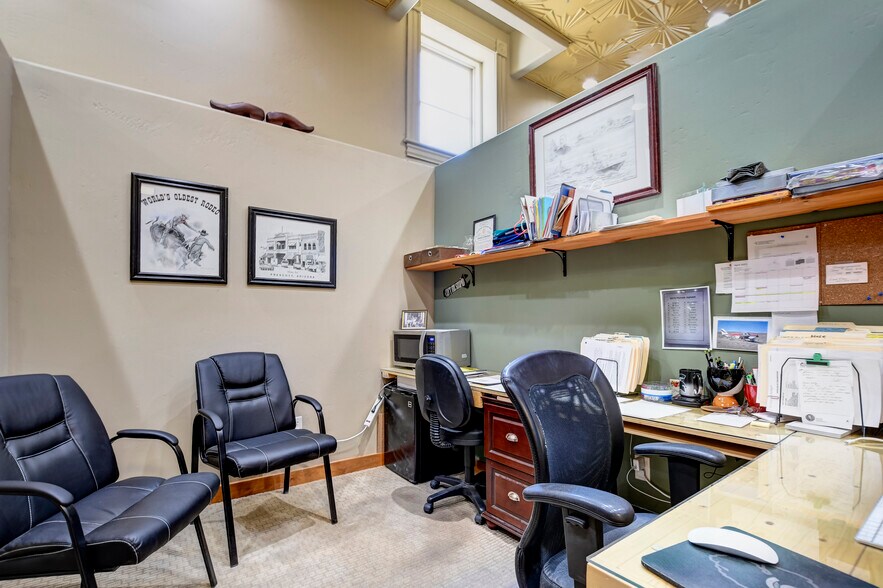 More Photos Of 102 N Montezuma St, Prescott General Retail For Lease