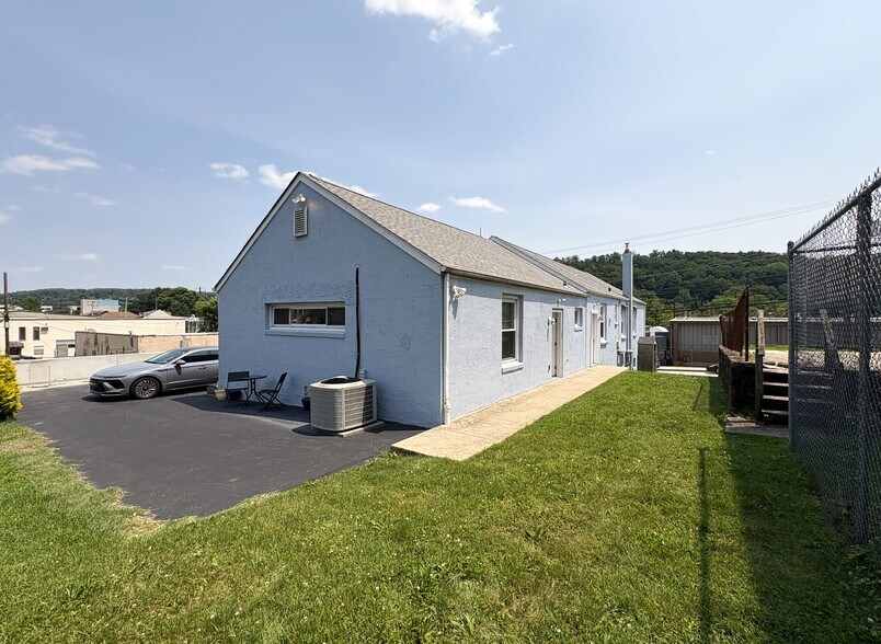 More Photos Of 524 E Elm St, Conshohocken Industrial For Sale