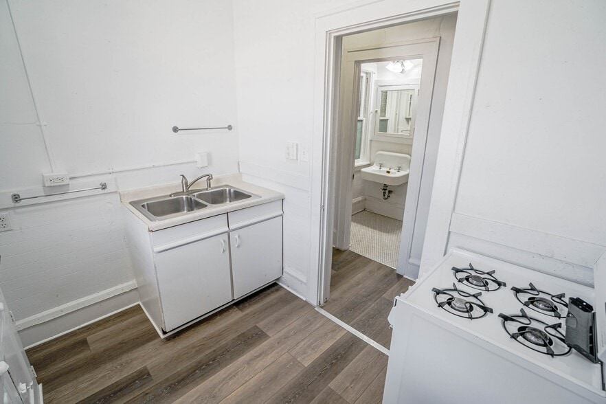More Photos Of 990 Grand Ave, Saint Paul Apartments For Sale