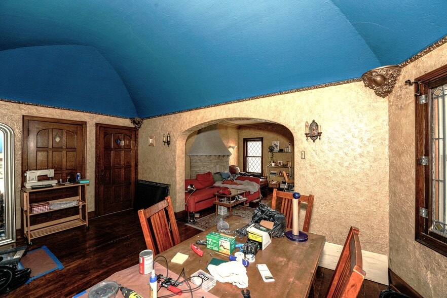 More Photos Of 2670-2678 N Holton St, Milwaukee Storefront Retail Residential For Sale